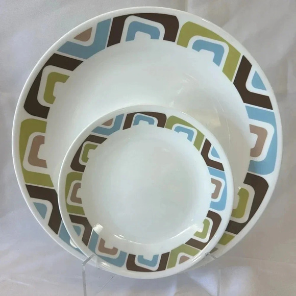 Corelle SQUARED Geometric Dinner Plates and Side Plates 16 Pcs. Service for 8 - Picture 2 of 5